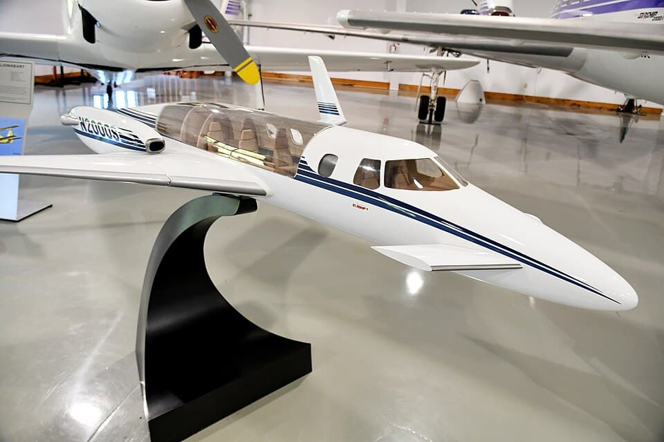 Beechcraft Starship (Black Square)
