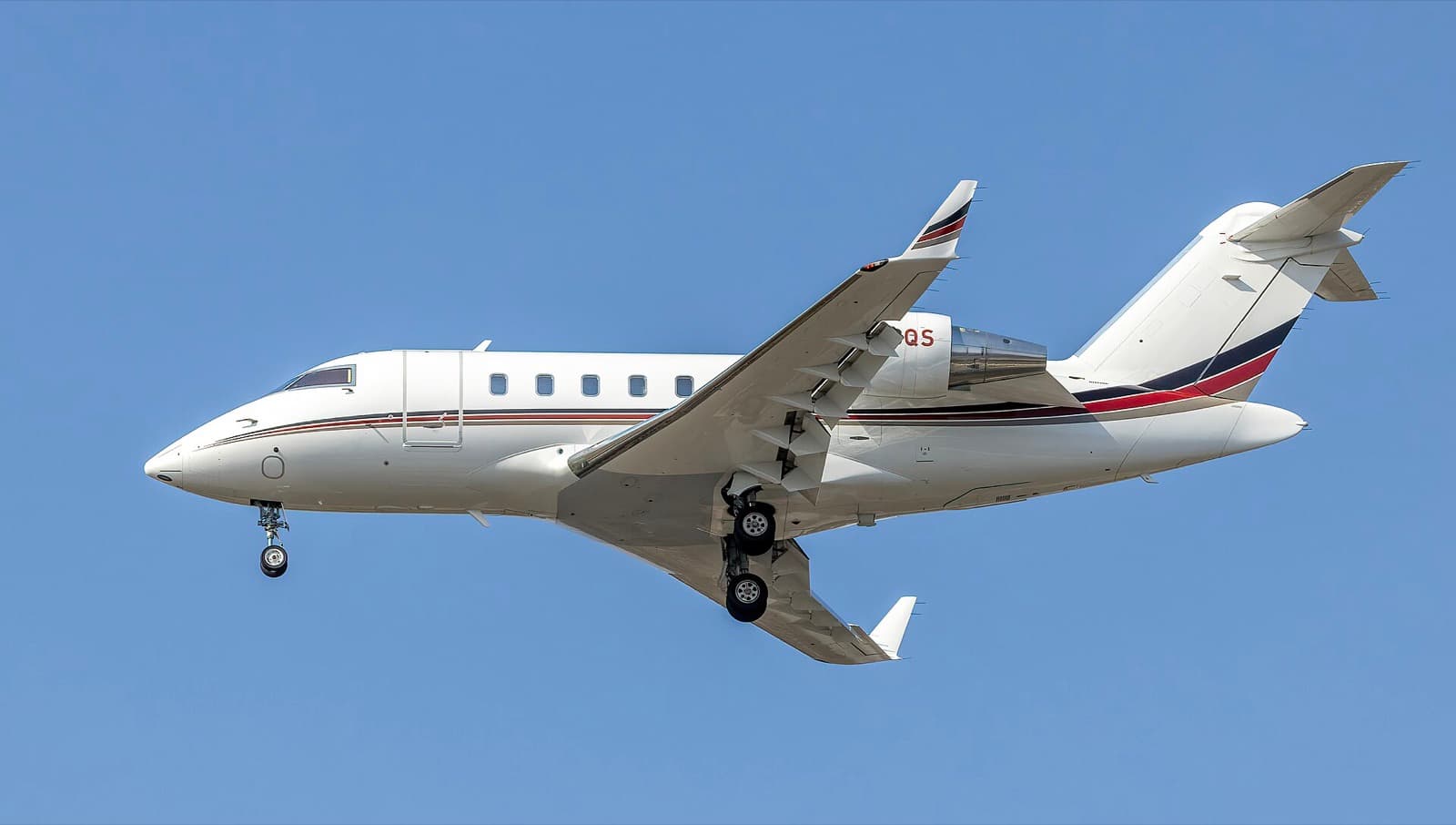 Bombardier Challenger 650 (Hot Start)