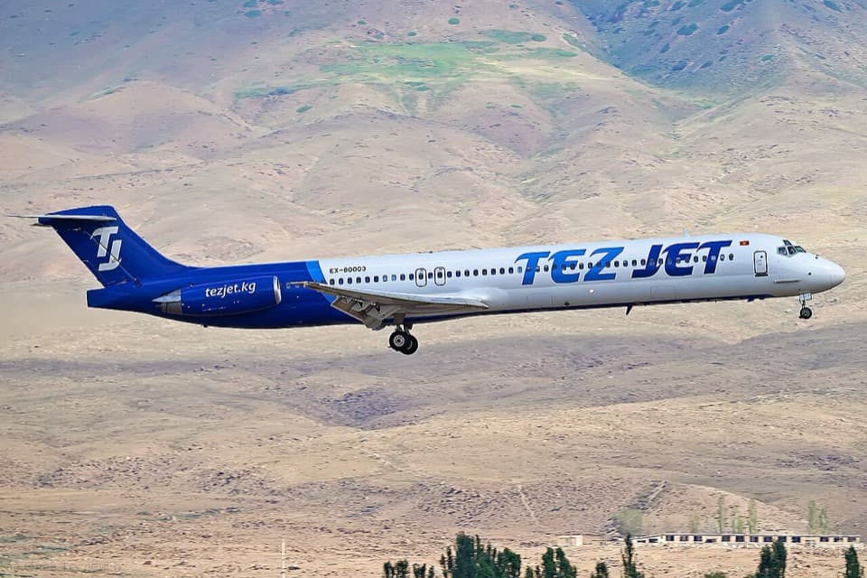 McDonnell Douglas MD-82